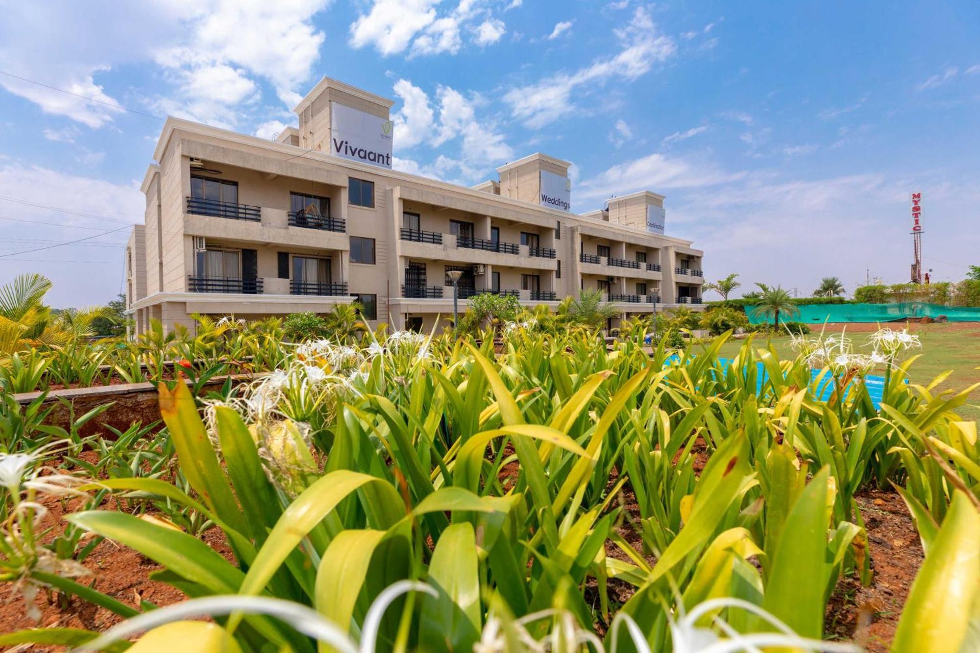 Vivaant Retreat And Conventions Hotel Igatpuri Ngoại thất bức ảnh