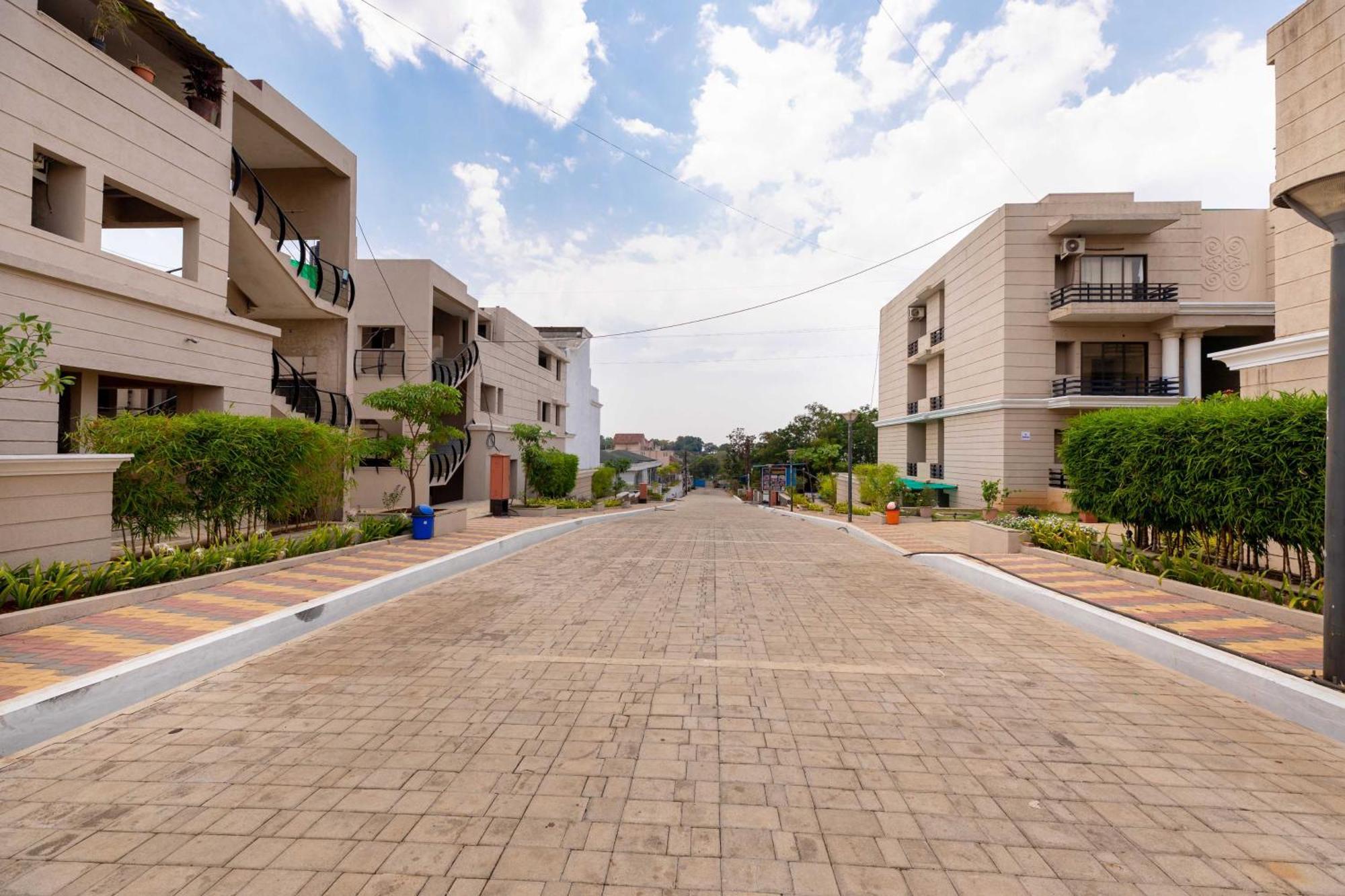 Vivaant Retreat And Conventions Hotel Igatpuri Ngoại thất bức ảnh