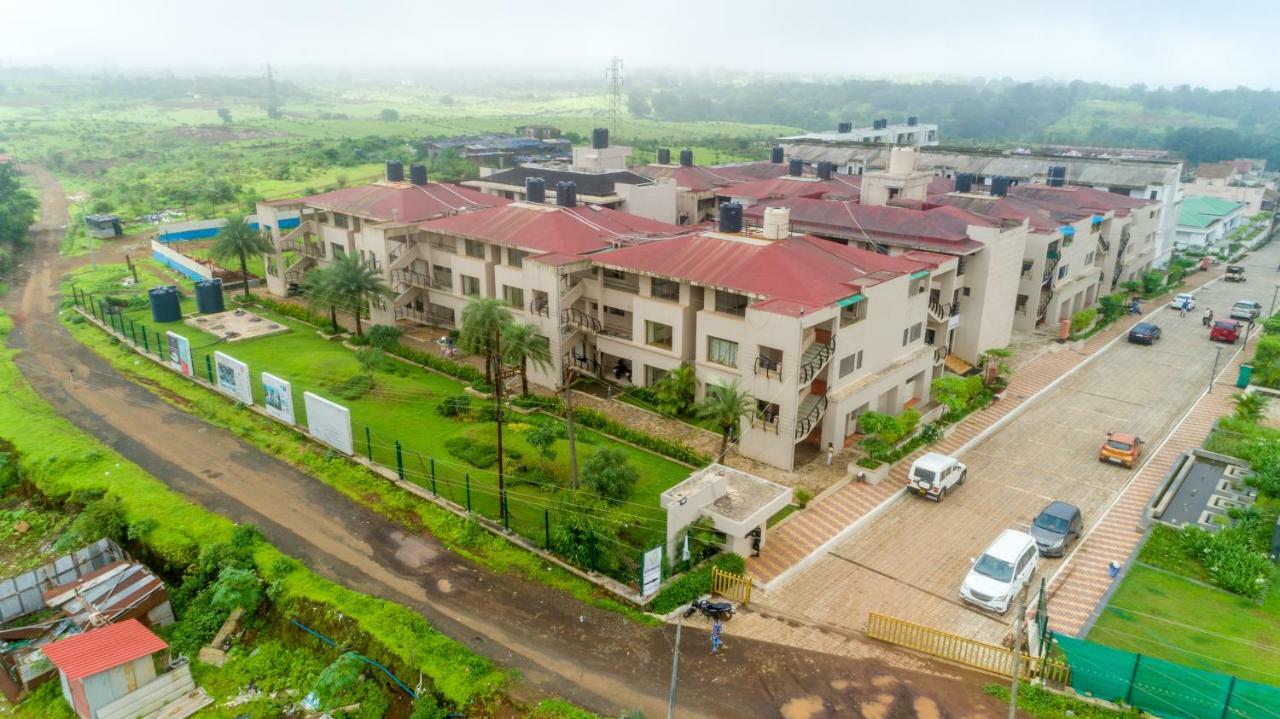 Vivaant Retreat And Conventions Hotel Igatpuri Ngoại thất bức ảnh